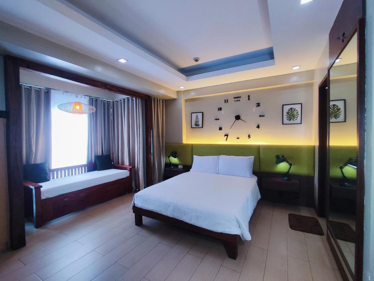 Two Palmtree Villas Newport Boulevard Near Naia 3 Pasay City Manila Exteriér fotografie